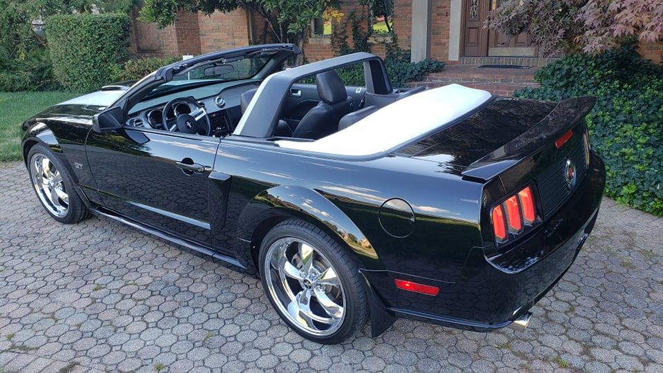 Mustang Convertible Top Cover Color Changed with ColorBond – Colorbond Paint